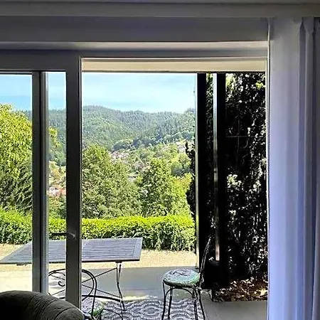 Panorama Apartment Im Schwarzwald In Einzigartiger Lage, Terrasse, 2 Schlafzimmer, Direkt Am Waldrand, Nahe Baden-Baden 4*