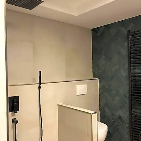 Panorama Apartment Im Schwarzwald In Einzigartiger Lage, Terrasse, 2 Schlafzimmer, Direkt Am Waldrand, Nahe Baden-Baden Отель Бюлерталь